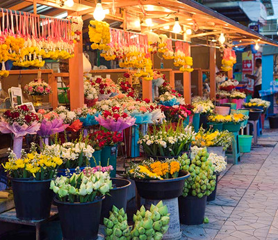 Pak Klong Talad flower market