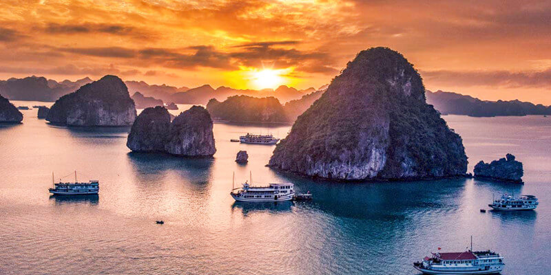 Sunset-at-Halong-Bay