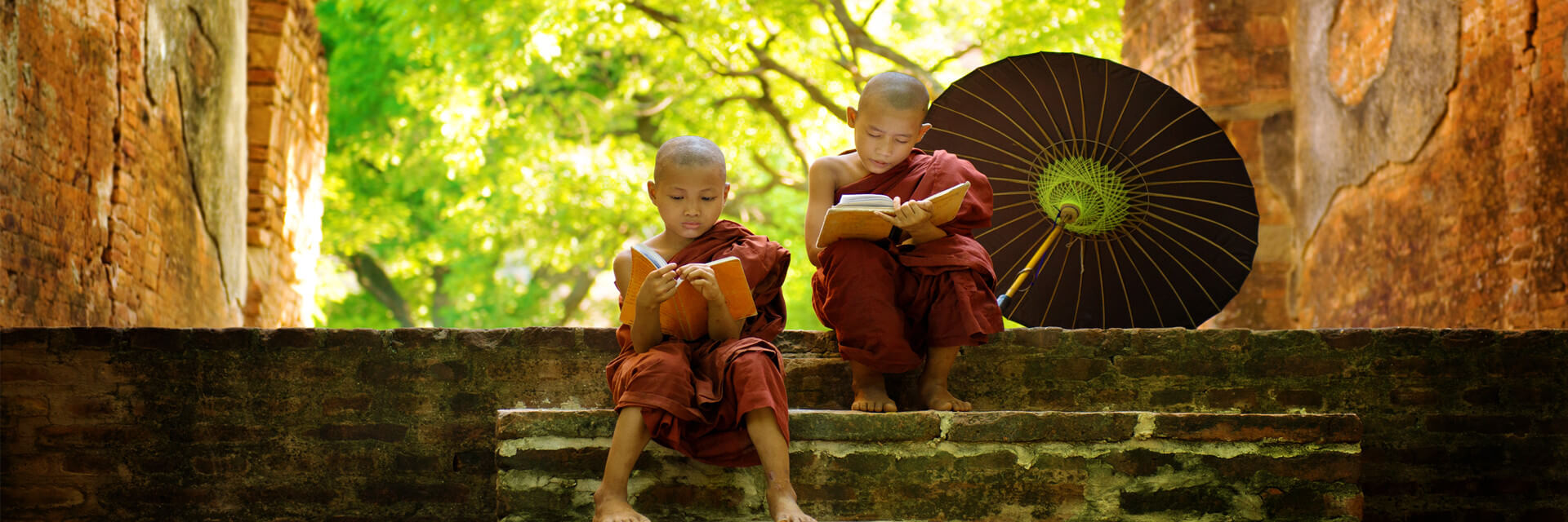 young-buddhist-monk