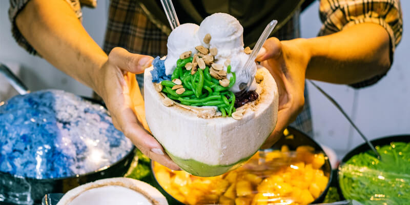 Thai-Street-Dessert-Coconut-Ice-Cream