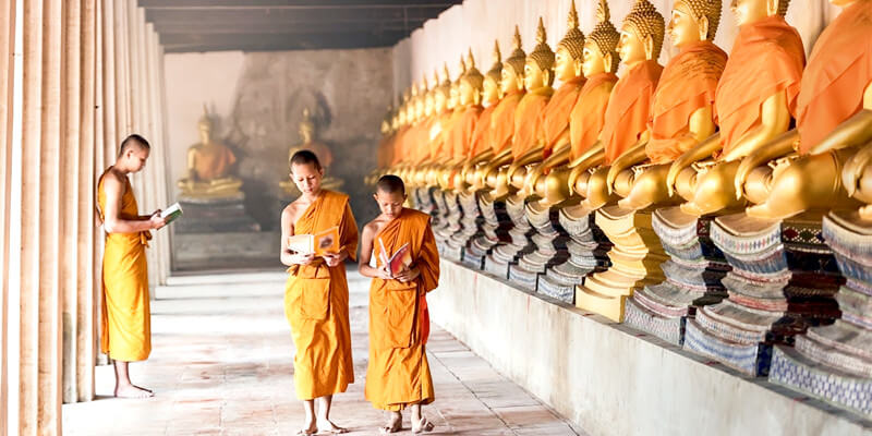 Thai-Buddhist-Monks