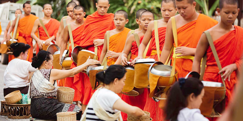 Alms-Giving-Ceremony-in-Thailand