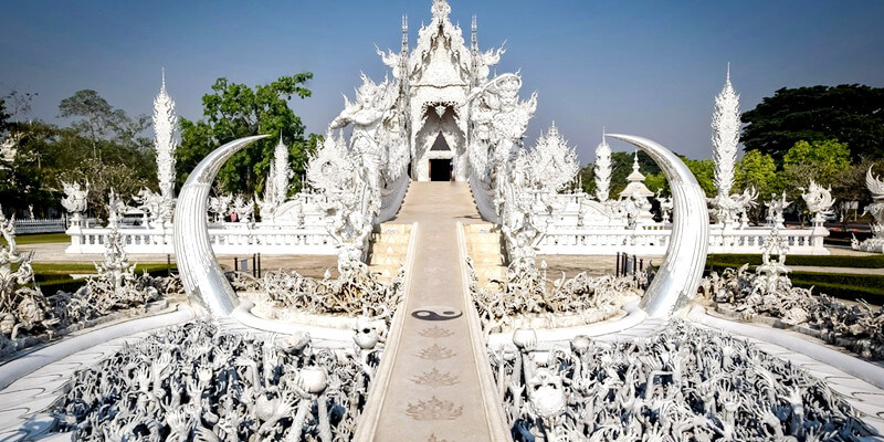 Carvings-at-The-White-Temple