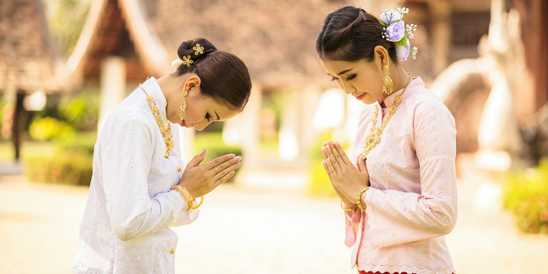 How to Wai | Traditional Greeting of Thailand | Go Find Orient