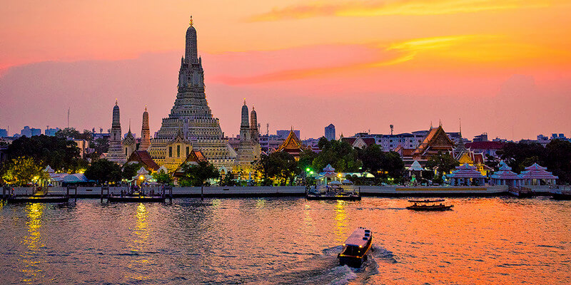 Sunset-at-Wat-Arun