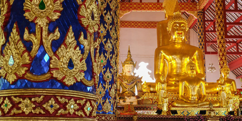 Golden-Buddha-Statue-in-Wat-Suan-Dok