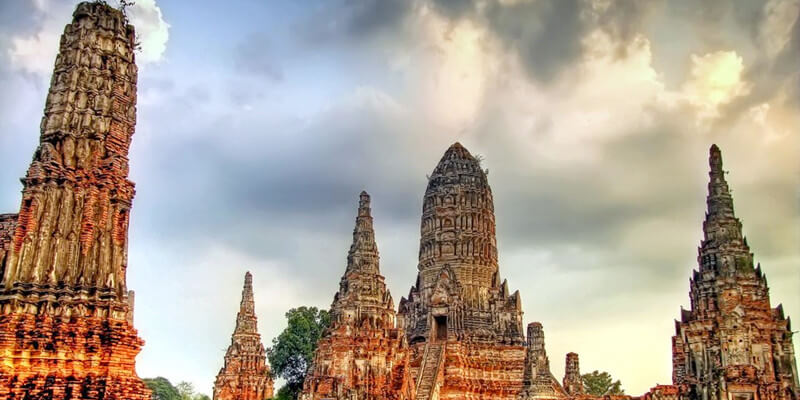 The-Tower-of-Wat-Chaiwatthanaram