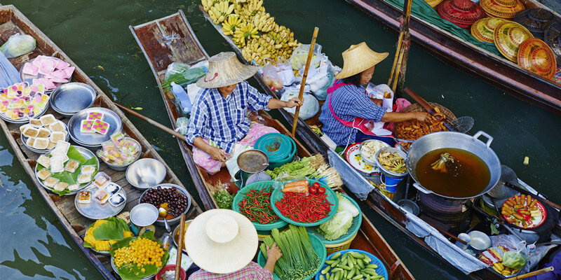 Food-Served-on-Damnoen-Saduak-Floating-Market
