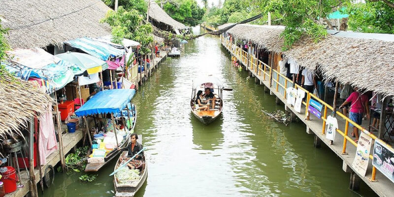 Khlong-Lat-Mayom-Floating-Market