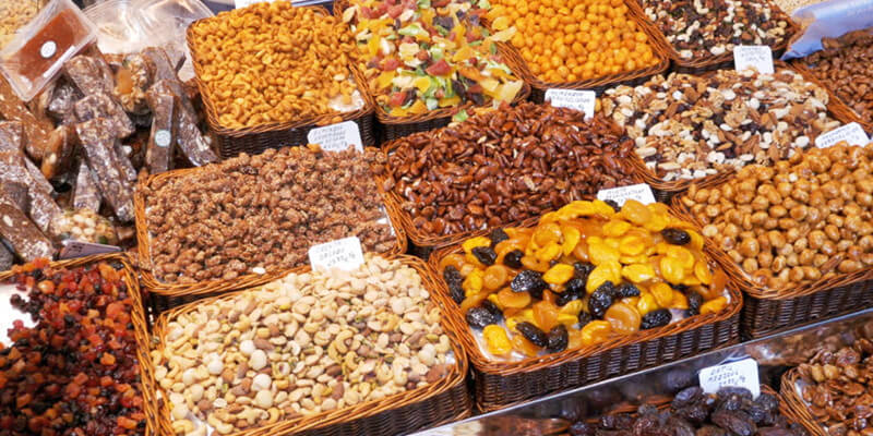 Dried-Fruit-at-Sampeng-Market