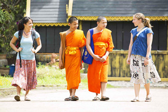 Monk-Chat-in-Chiang-Mai