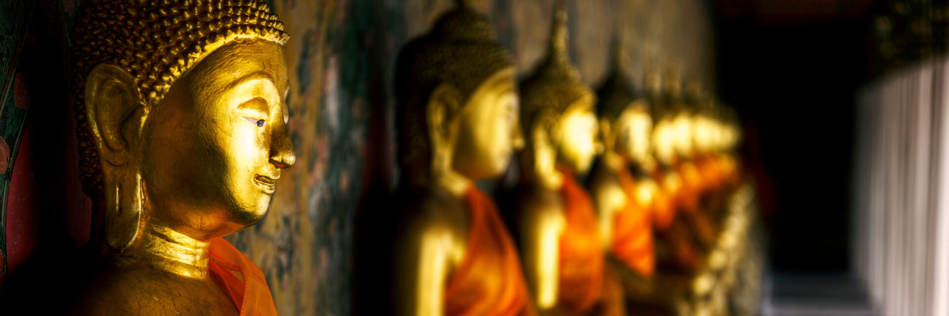 Buddha-Statue-at-the-Temple-of-Bangkok