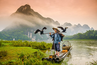 Cormorant-Fisher-in-Yangshuo