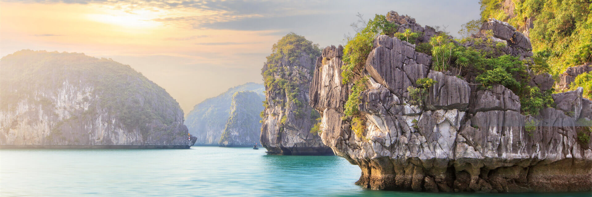 halong-bay-vietnam
