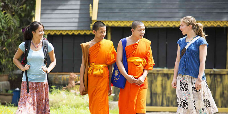 Chatting-with-monks