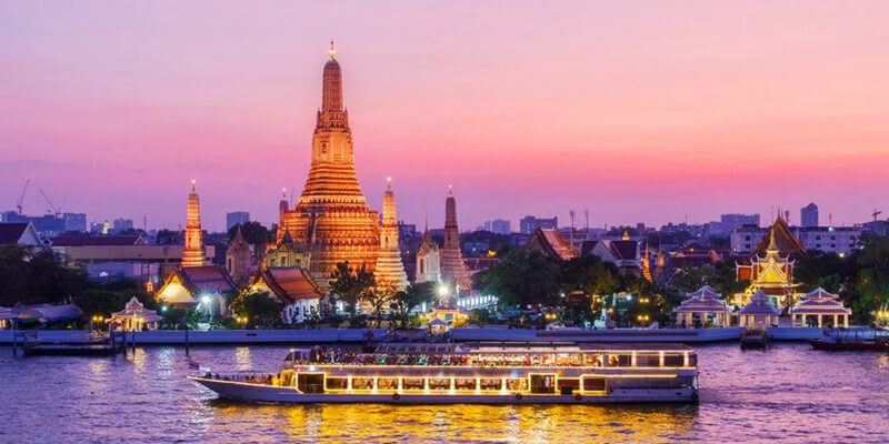 Night-Cruise-on-Chao-Phraya-River