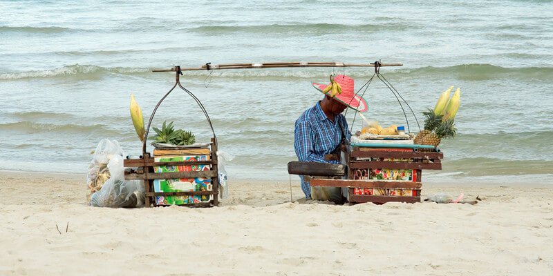 Fruit-Vendor-on-Chaweng-Beach