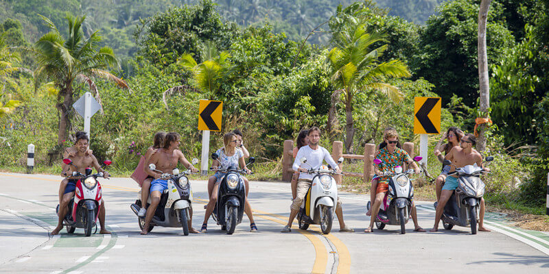 Riding-Scooter-on-Koh-Phangan