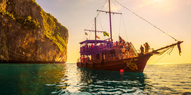 Boat-Trip-on-Phi-Phi-Island