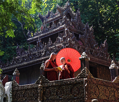 Yoke-Sone Kyaung Monastery