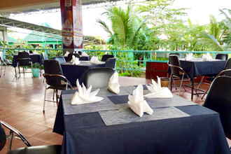 Restaurant-of-River-Dolphin-Hotel