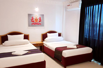 Twin-Room-of-Pama-Hotel-1