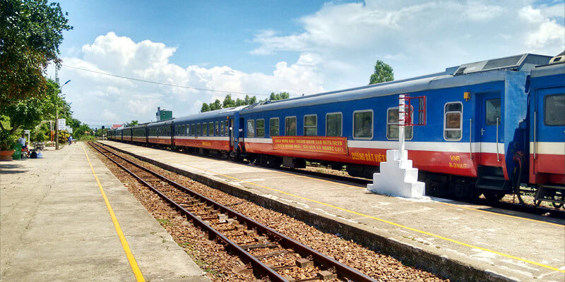 Train-in-Vietnam