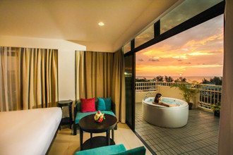 Private-Pool-Centara-Karon-Resort-Phuket