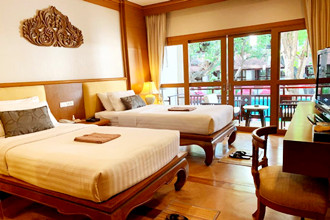 Deluxe-Room-of-The-Rim-Resort-Chiang-Mai