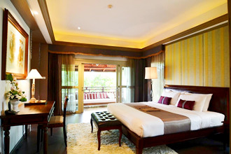 Balcony-Room-of-The-Rim-Resort-Chiang-Mai