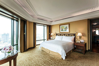 Grand-Balcony-Room-of-The-Peninsula-Bangkok