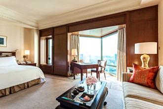 Deluxe-Room-of-The-Peninsula-Bangkok