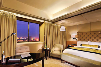 Deluxe-King-Sofitel-Jinan-Silver-Plaza