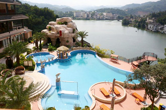 Swimming-Pool-Dongxiangguo-Hotel-Sanjiang