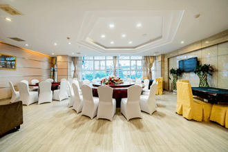 Restaurant-Crowne-Plaza-Hotel-Kaili