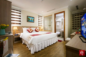 Double-Room-Silk-Queen-Grand-Hotel