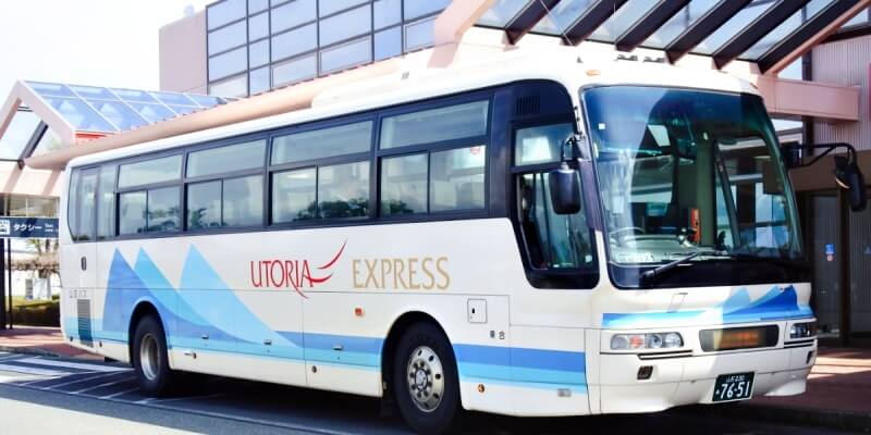 shuttle-bus-from-yamagata-airport-to-ginzan-onsen