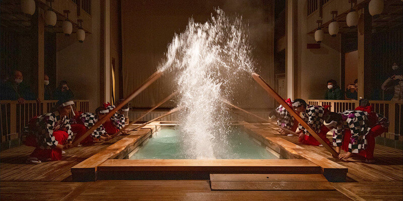 cultural-performance-kusatsu-onsen