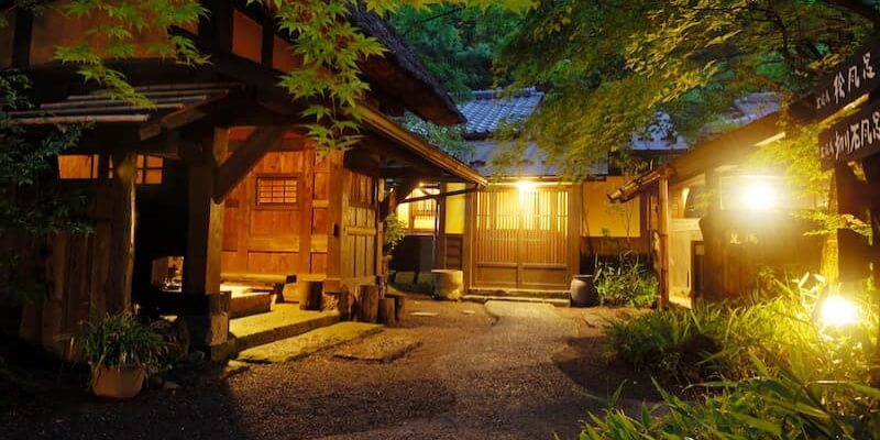 ancient-building-of-kurokawa-onsen