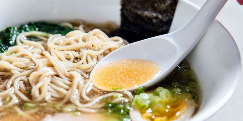 clear-broth-of-tokyo-ramen