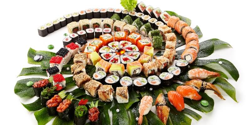 japanese-sushi-set-various