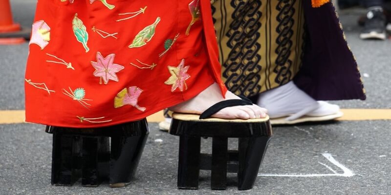 Geta Sandals: Japan's Timeless Wooden Footwear | Go Find Orient