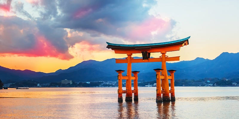 Great-floating-gate-O-Torii